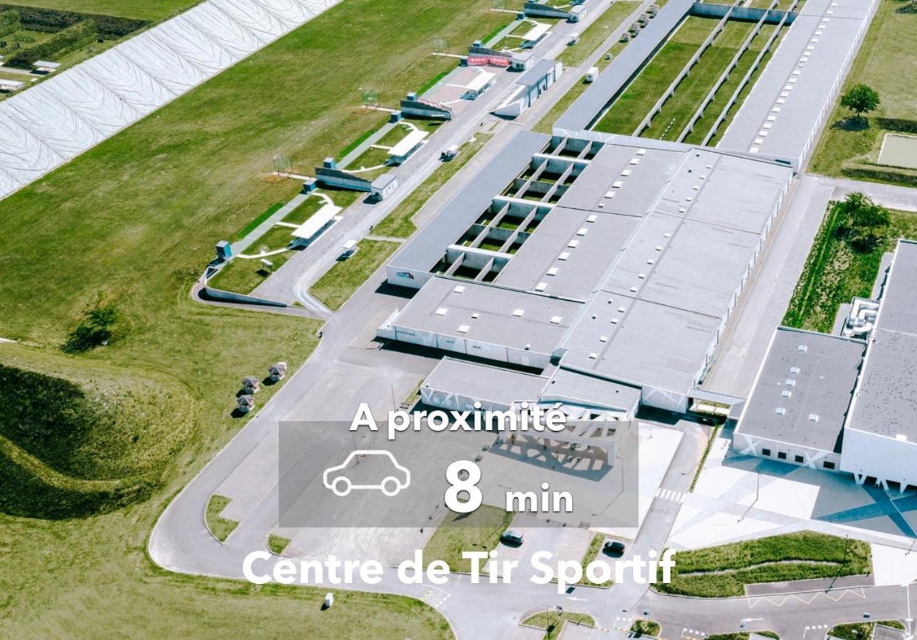 Le Haussmann ⸱ Stationnement Gratuit ⸱ Fibre Lägenhet Déols Exteriör bild